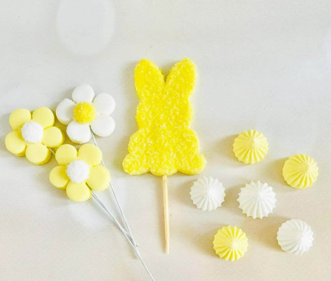 Сахарное украшение "Зайчик желтый"