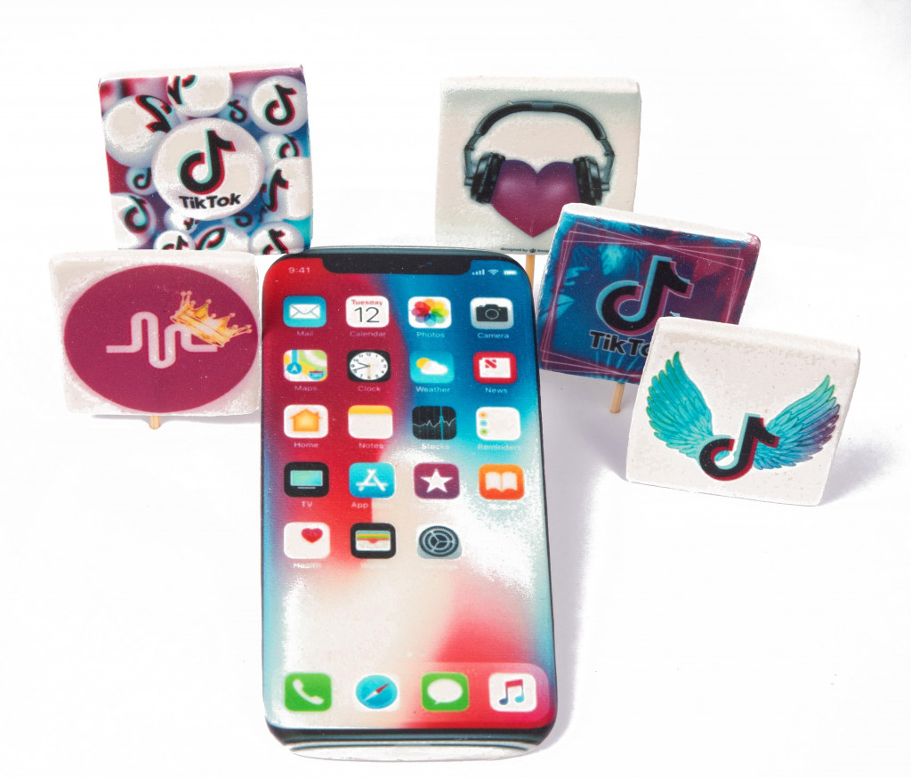 Набір топерів IPhone + Тік ток
