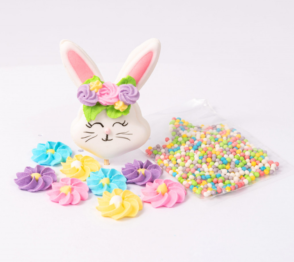 Сахарное украшение "Зайчик с веночком"