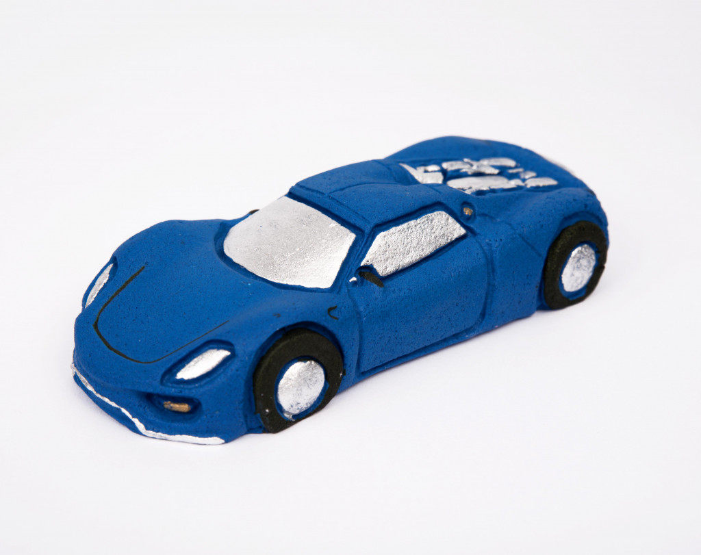 Сахарное украшение машина синяя