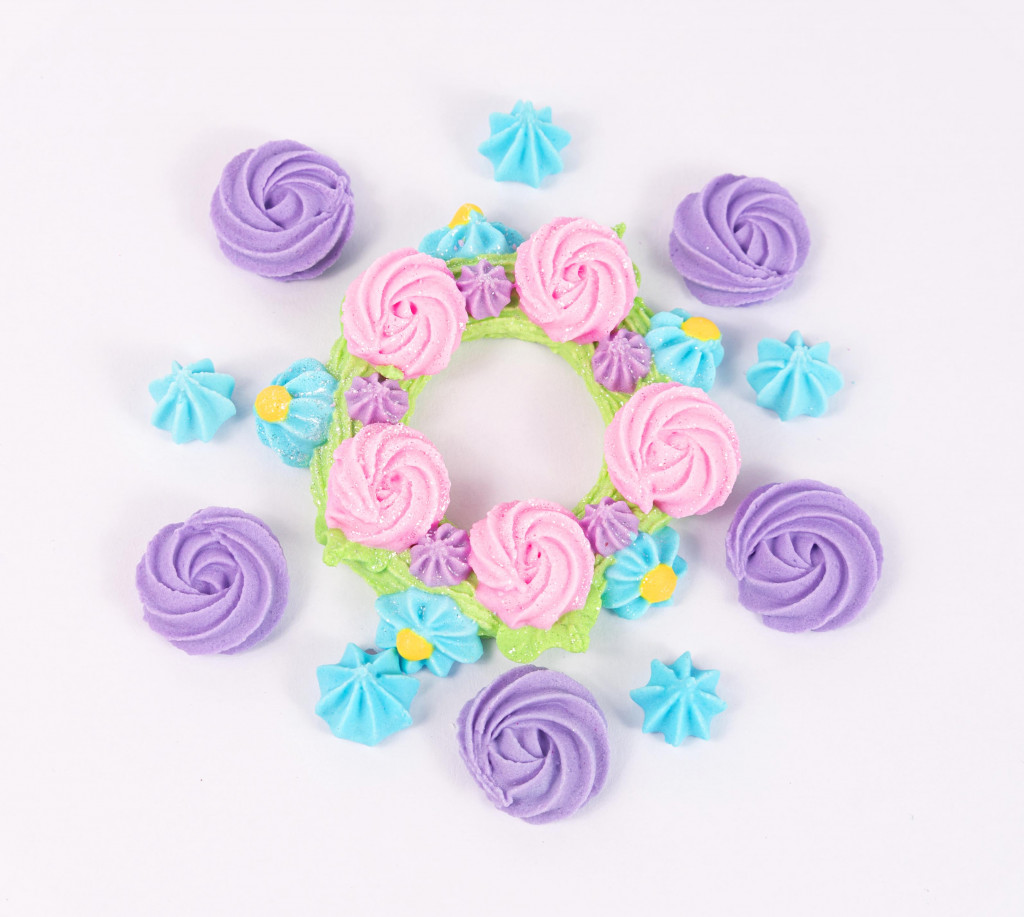 Цукрова прикраса "Віночок з трояндами"