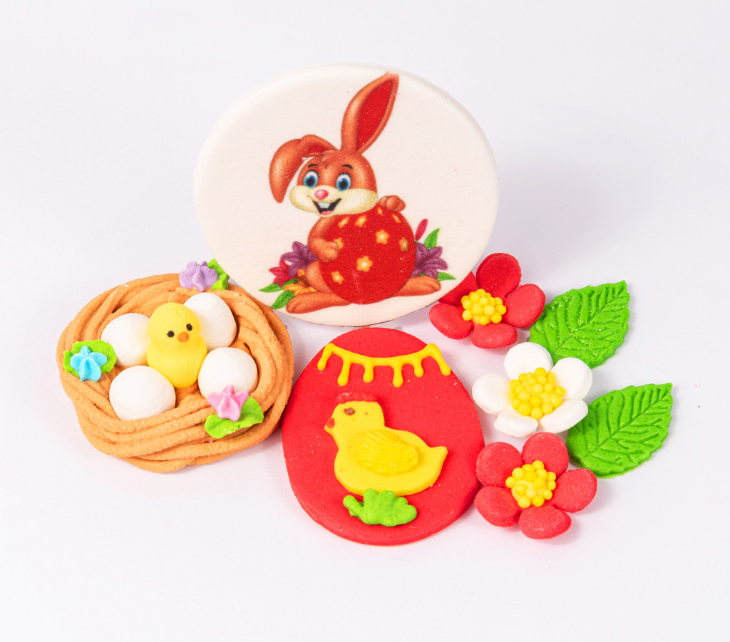 Сахарное украшение "Зайчик с гнездышком"