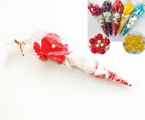 Набор меренга с цветами и посыпкой красная