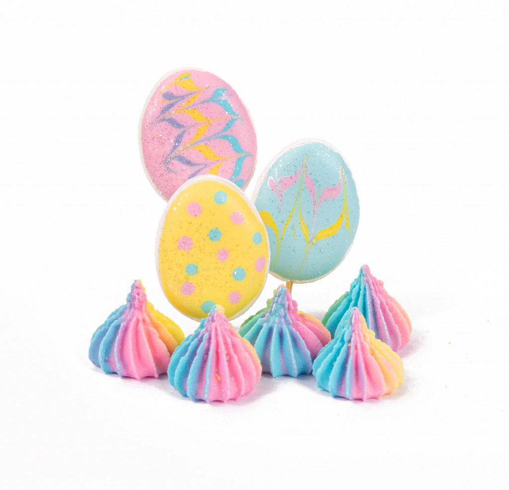 Сахарное украшение "Яйца и радуга"